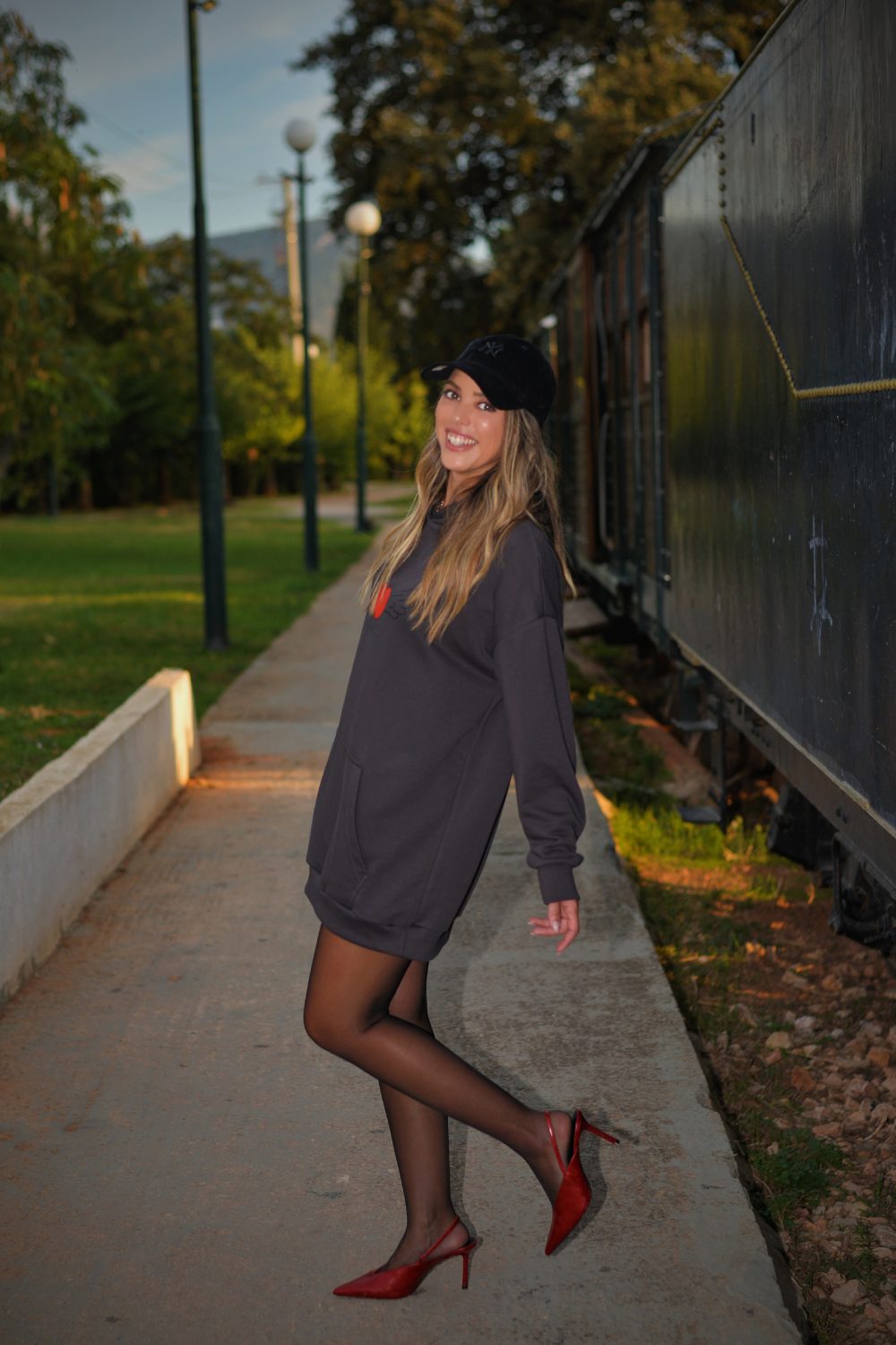 Women's Oversized Hoodie Grey Heart