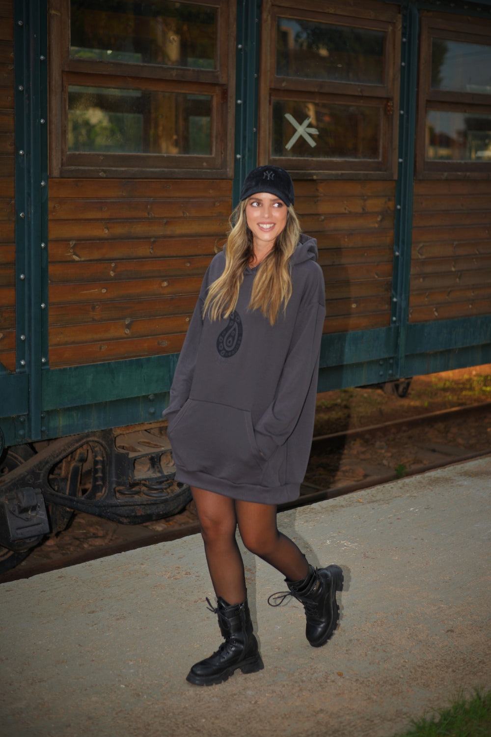 Women's Oversized Hoodie Grey Paisley