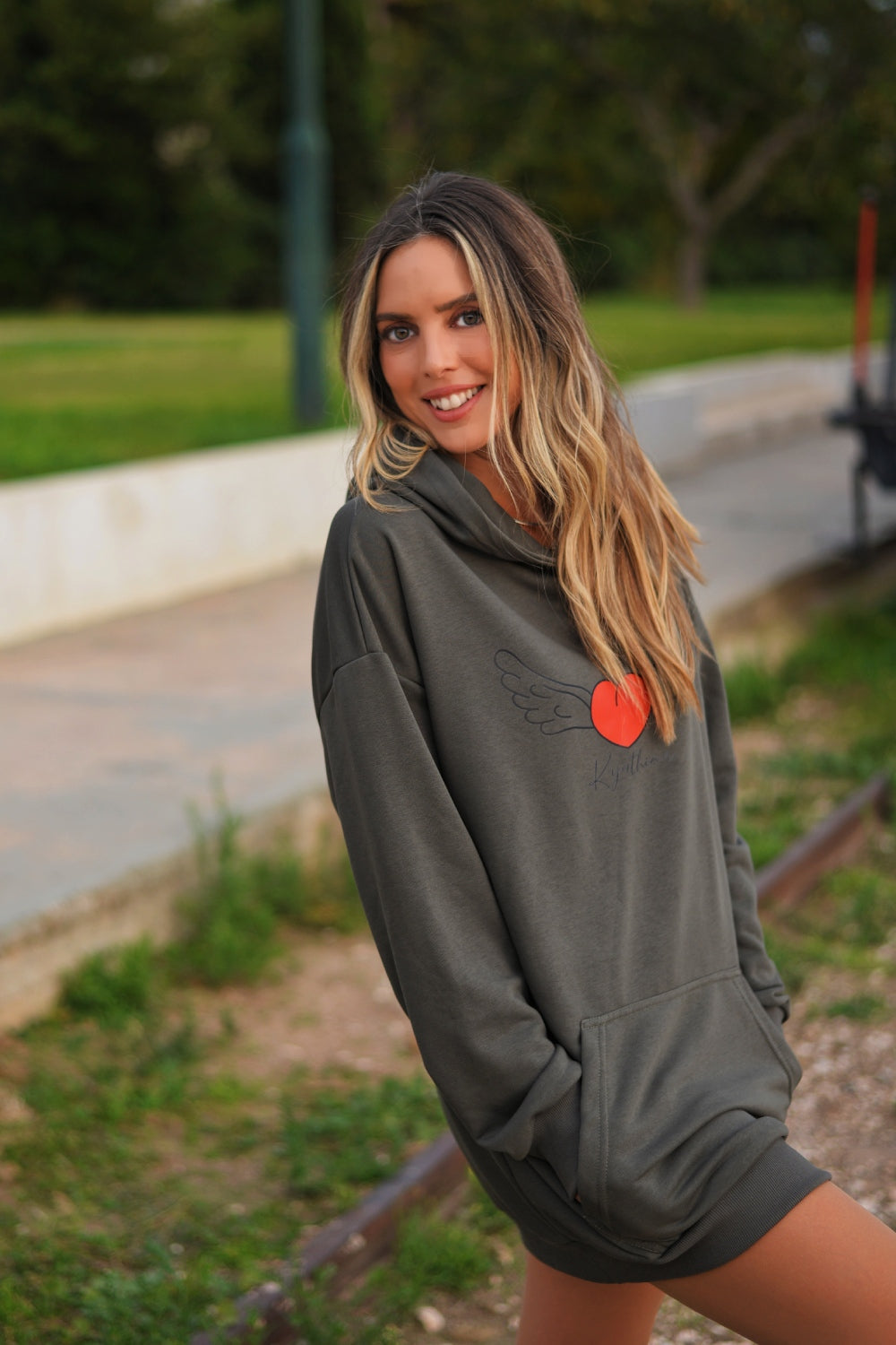 Women's Oversized Hoodie Khaki Heart