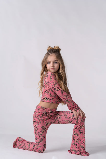 Sporty long-sleeve crop top